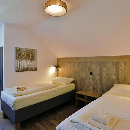 Komfort-fewo Schoener Platz Am Rathaus *