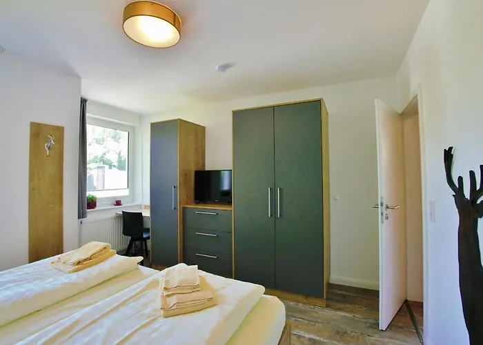 Komfort-fewo Schoener Platz Am Rathaus